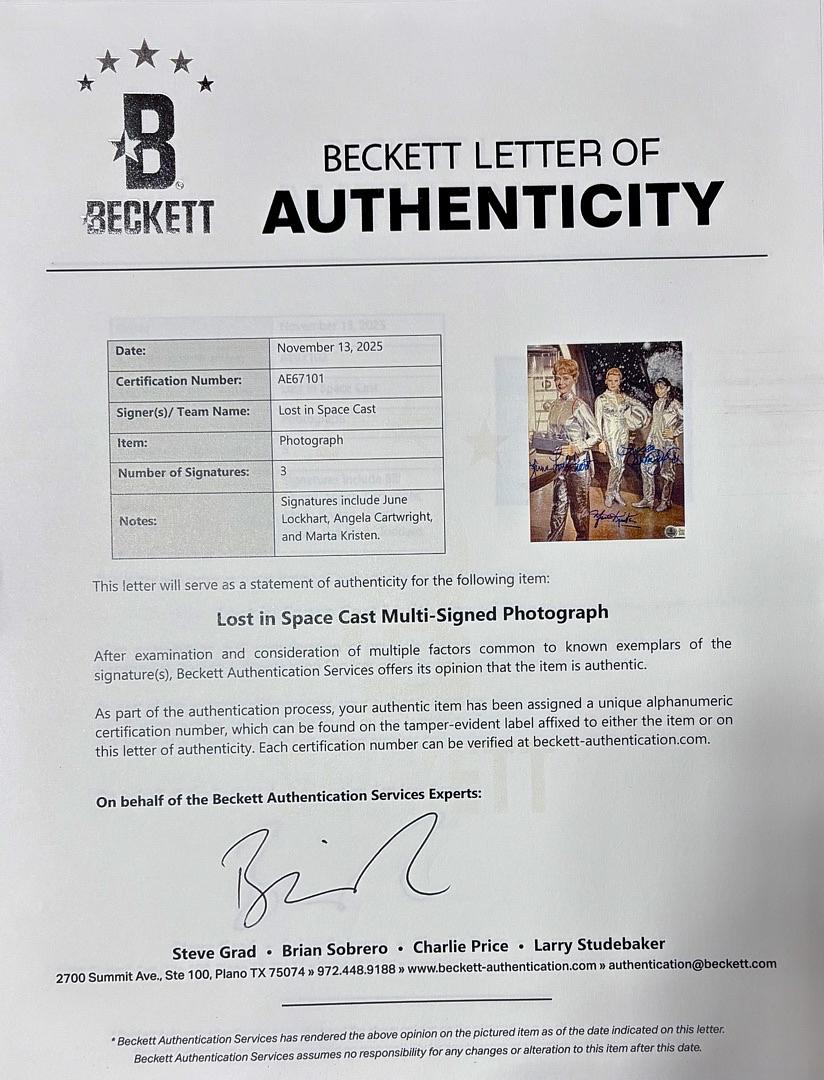 June Lockhart, Angela Cartwright, Marta Kristen Signed 8x10 Photo (Lost In Space) - Beckett COA and Letter of Authenticity