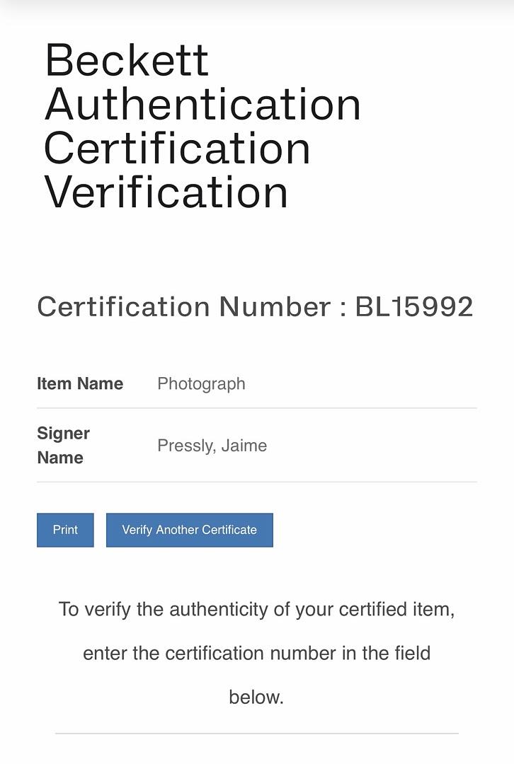 Jaime Pressly sexy signed 11x14 - Beckett COA