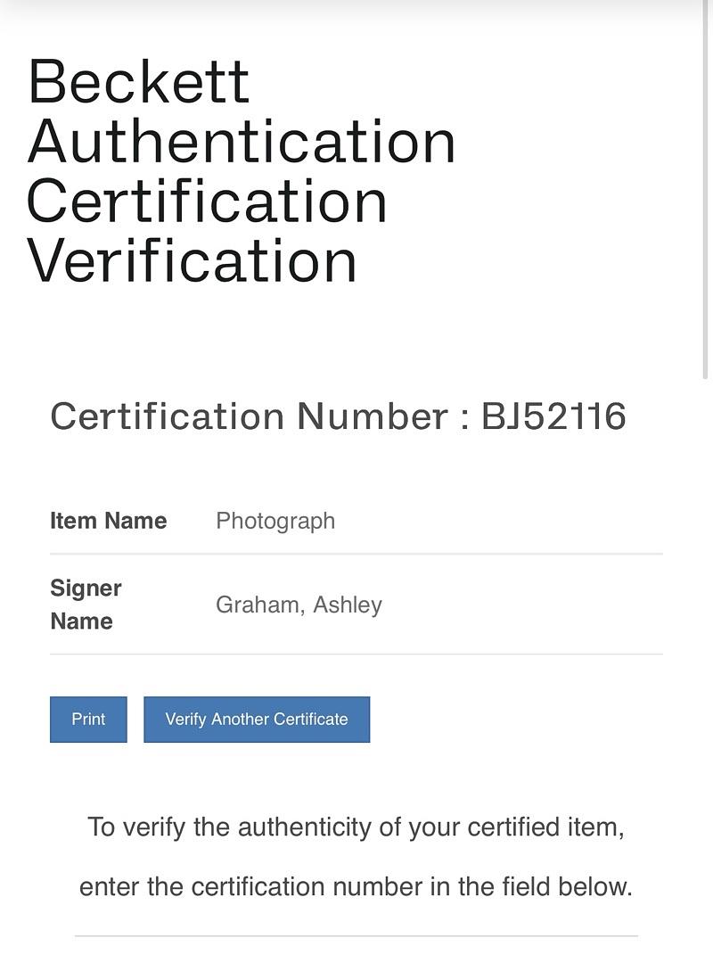 Ashley Graham (Model) signed 8x10 - Beckett COA