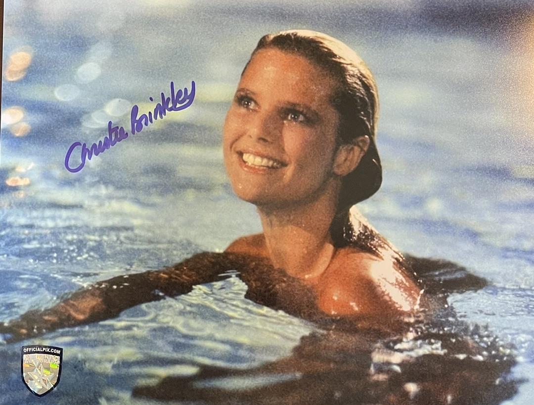 Christie Brinkley Signed 8x10 Photo (National Lampoon's Vacation) - Official Pix