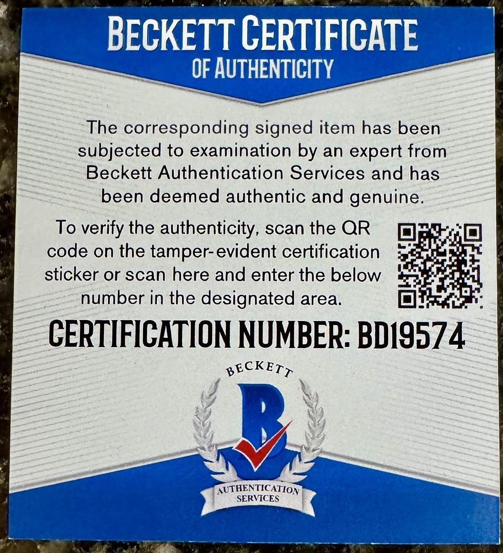 Daniel Craig Signed 8x10 Photo (James Bond) - Beckett COA #01