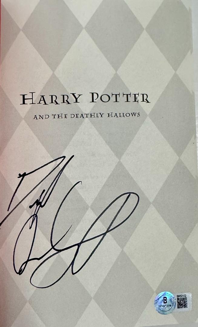 Daniel Radcliffe Autographed Book Deathly Hallows - Beckett COA