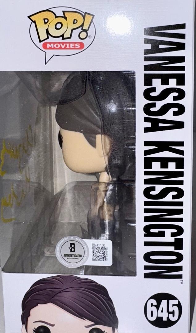 Elizabeth Hurley Signed Funko Pop #645 "Vanessa Kensington" Austin Powers (Yellow Ink) - Beckett COA