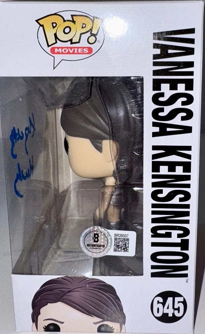 Elizabeth Hurley Signed Funko Pop #645 "Vanessa Kensington" (Austin Powers) - Beckett COA #02
