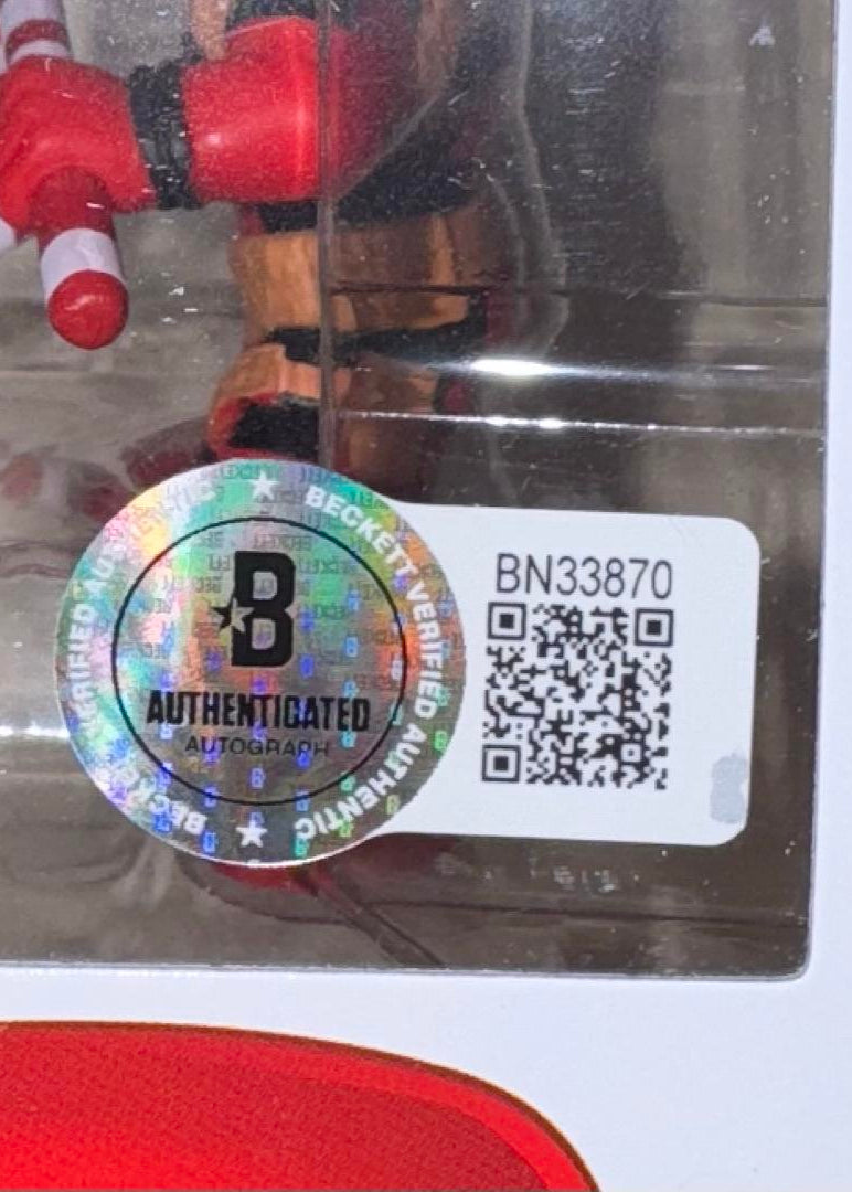 Ryan Reynolds Signed Funko Pop #400 Deadpool (Blue Ink) - Beckett COA