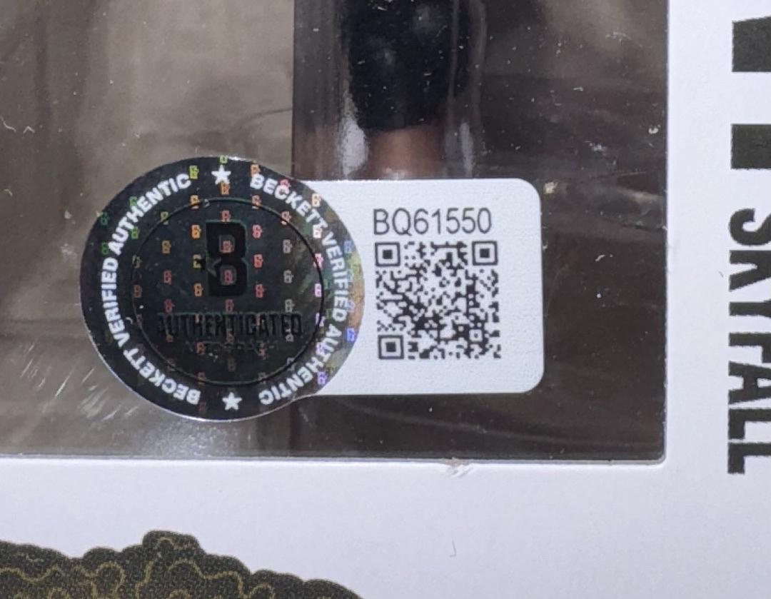 Naomie Harris Signed Funko Pop #695 "Eve Moneypenny" (James Bond 007) - Beckett COA #02