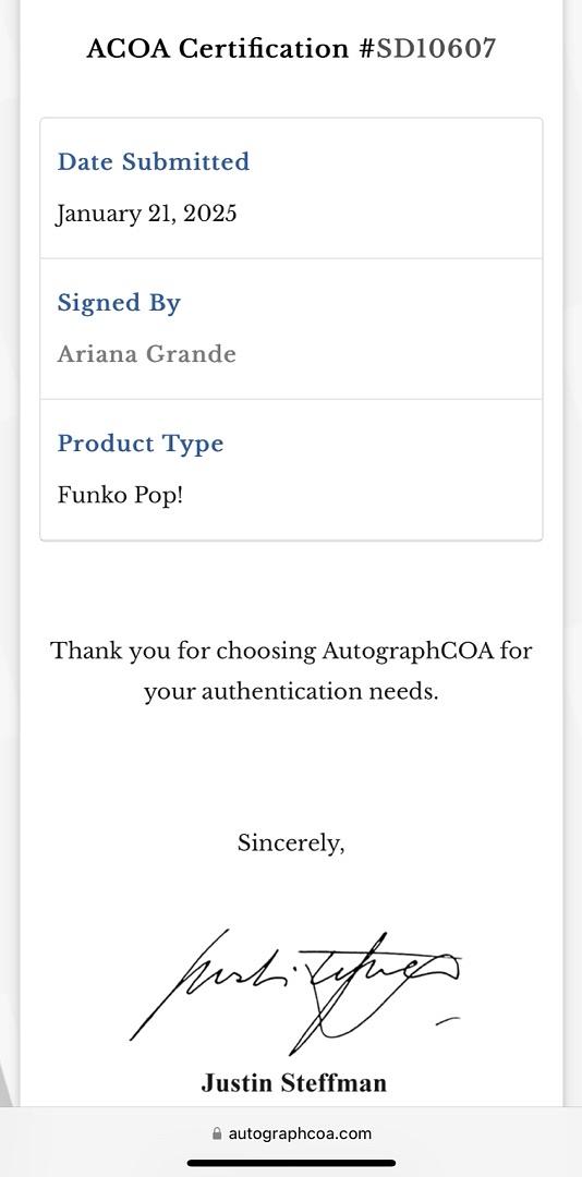 Ariana Grande Signed Funko Pop #1697 Glinda / Wicked - ACOA
