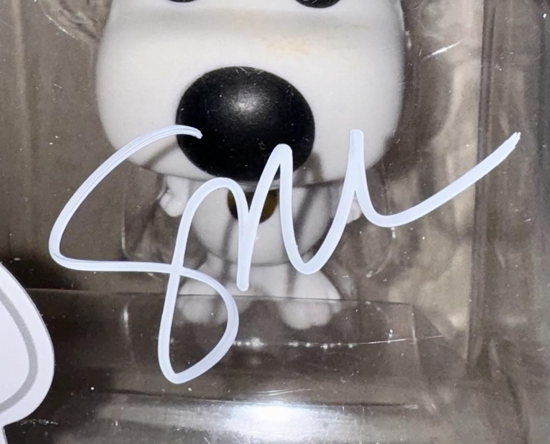 Seth McFarlane Signed Funko Pop #32 "Brian" Family Guy - Beckett COA