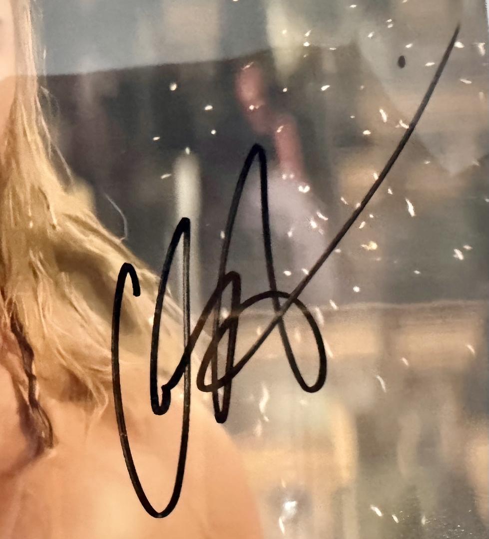 Chris Hemsworth Signed 11x14 Photo (Thor Love & Thunder) - SWAU #02