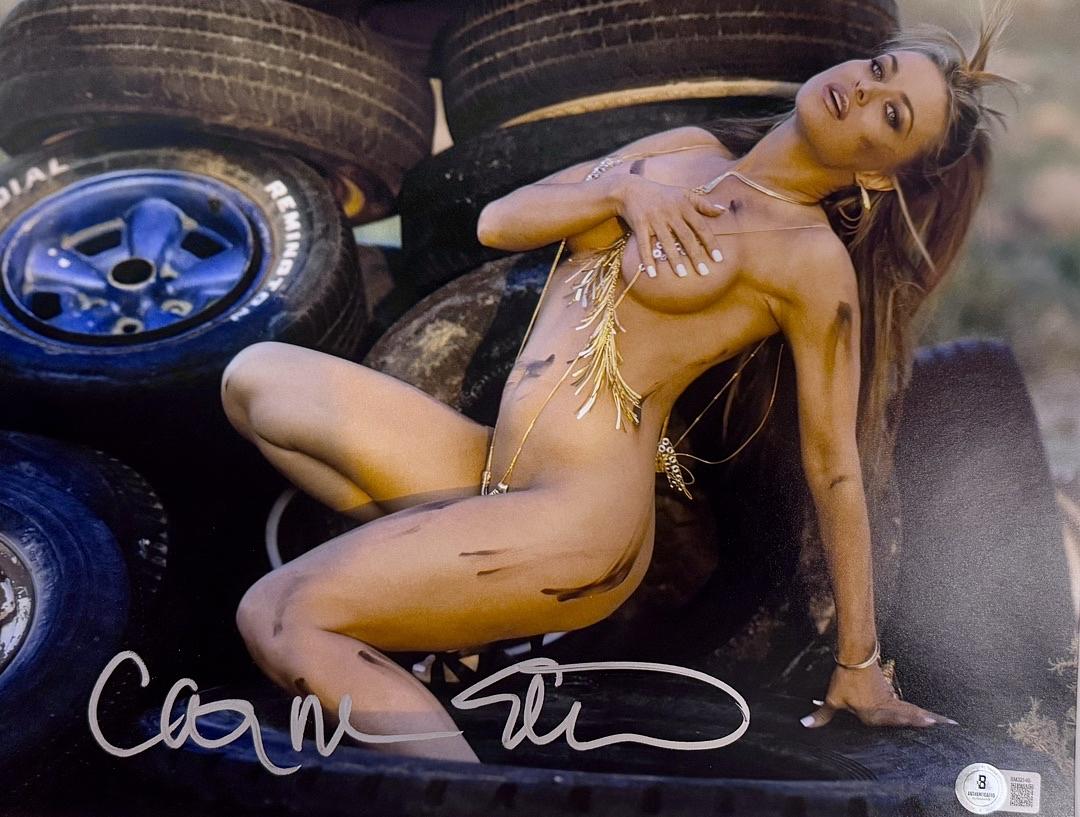 Carmen Electra Signed 11x14 Photo - Beckett COA #02