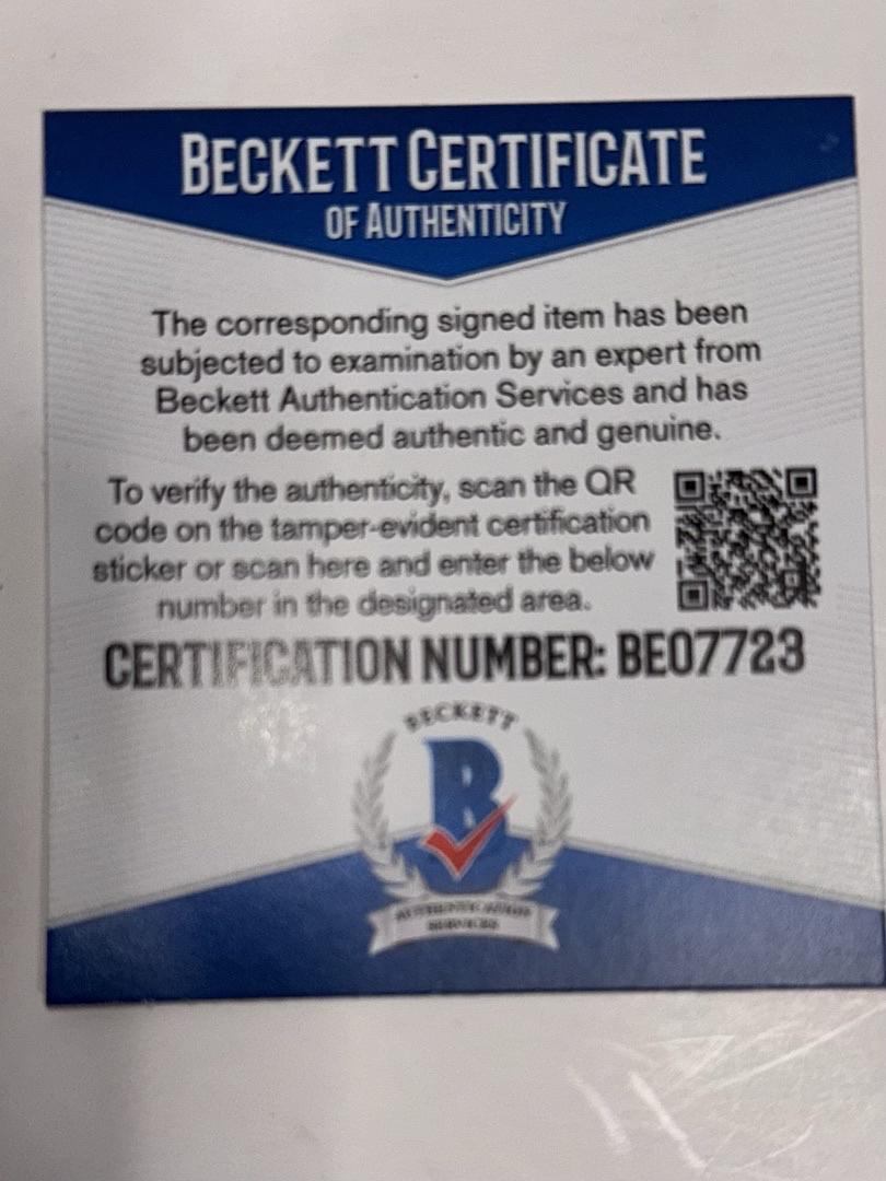 George Lazenby Signed Funko Pop #524 "James Bond" w/ 007 Inscription - Beckett COA #02