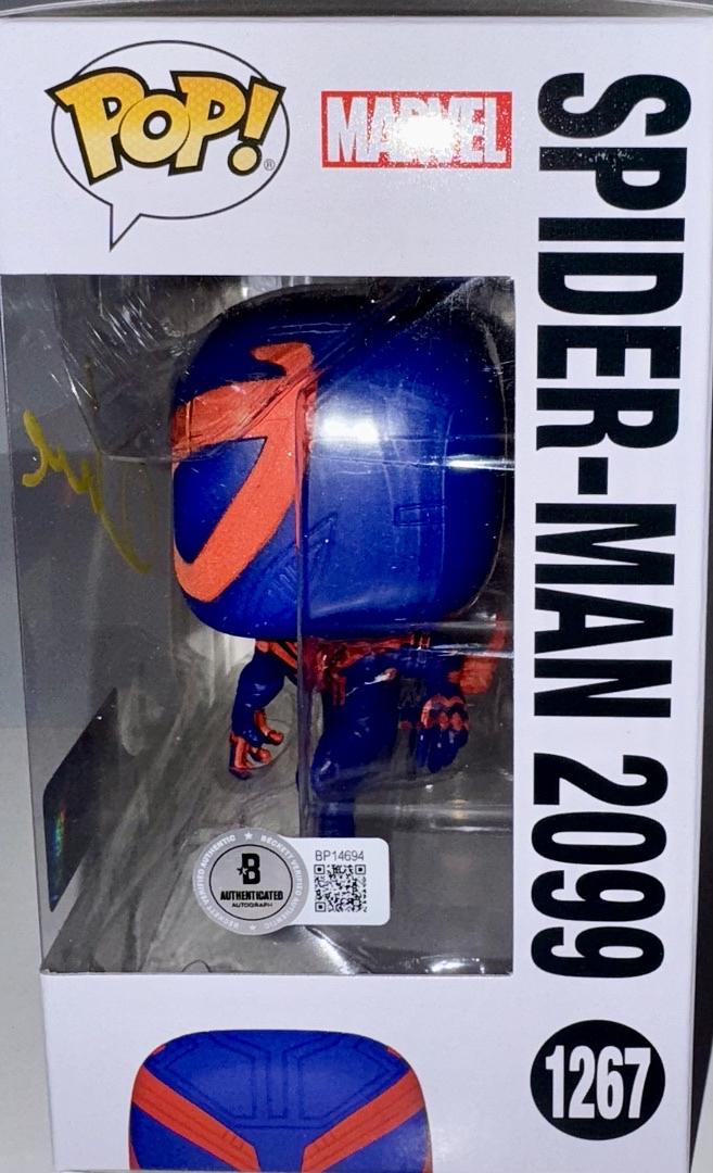 Oscar Isaac signed Funko Pop #1267 "Spider-Man 2099" - Beckett COA