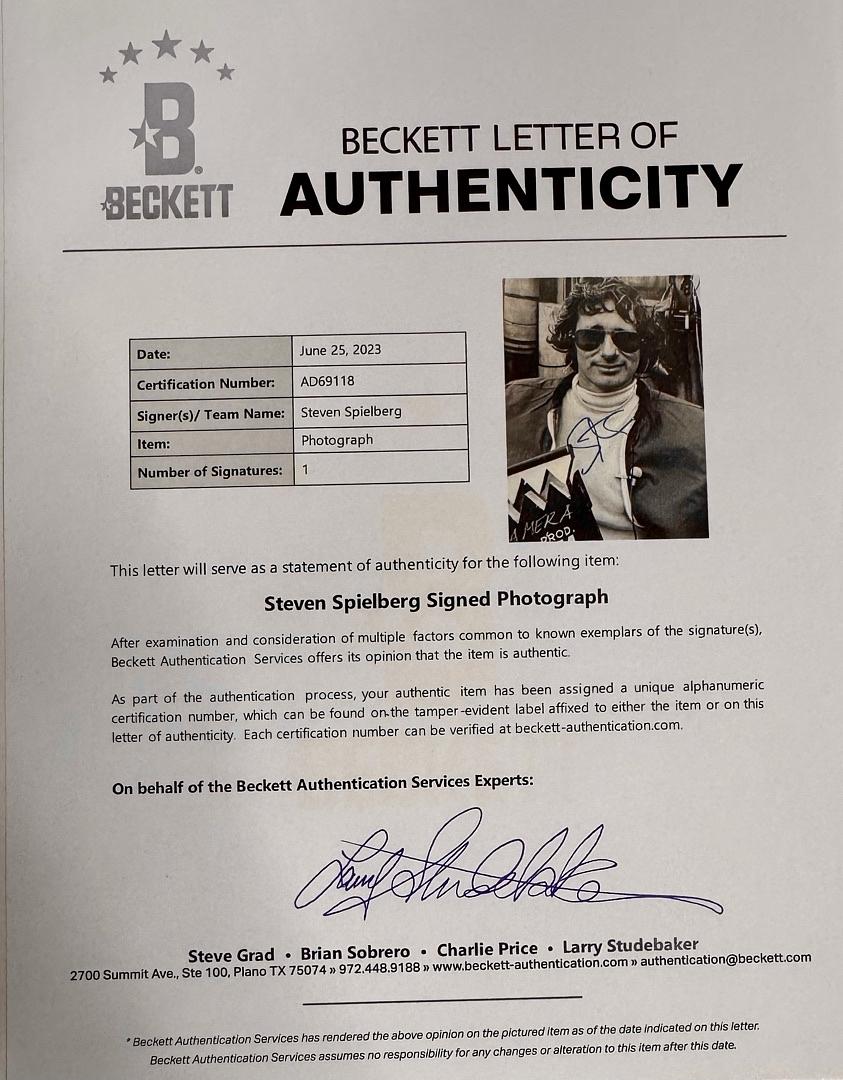 Steven Spielberg Signed 11x14 Photo (Jaws) - Beckett COA