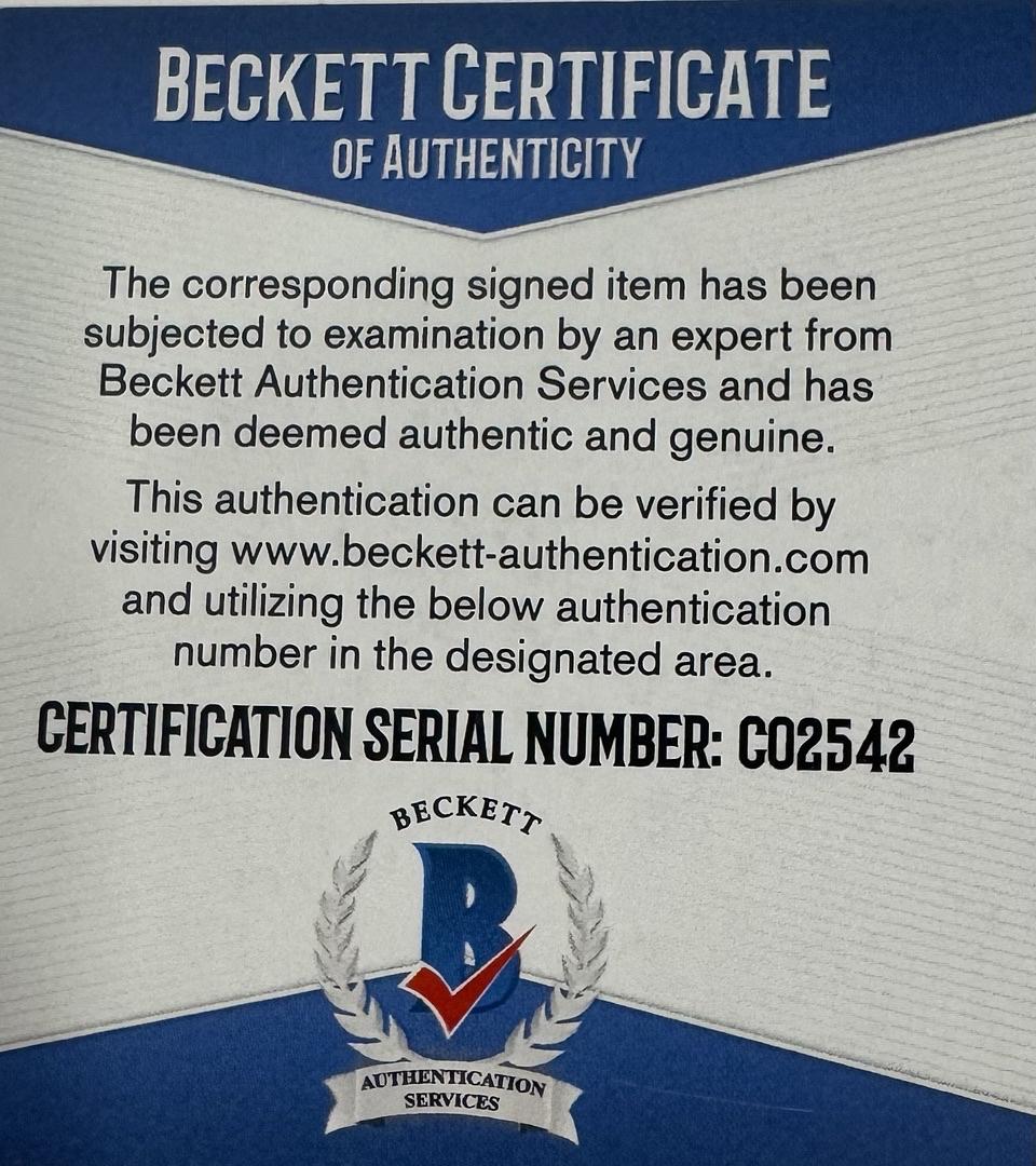 Pierce Brosnan Signed 8x10 Photo (James Bond) - Beckett COA