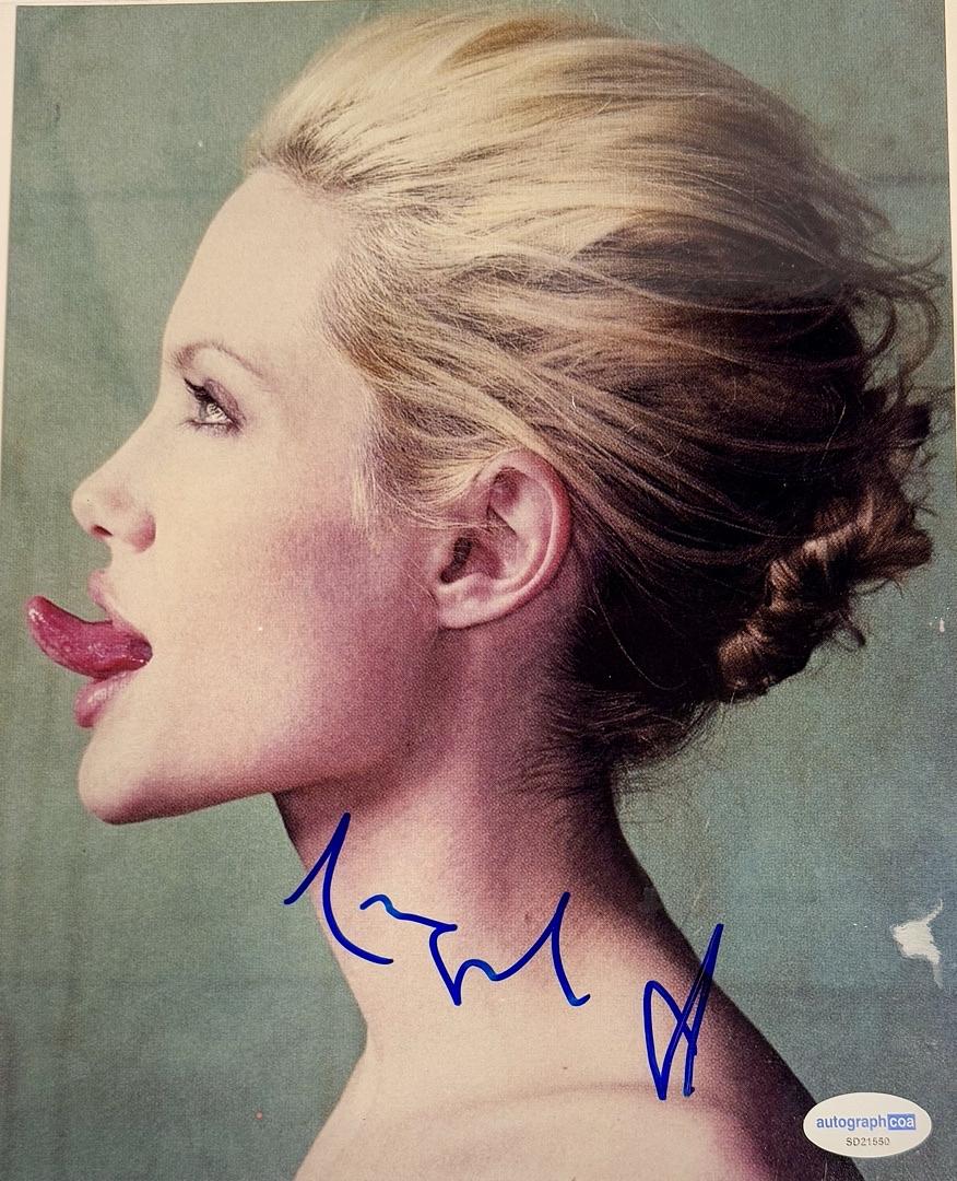 Angelina Jolie Signed 8x10 Photo - ACOA #01