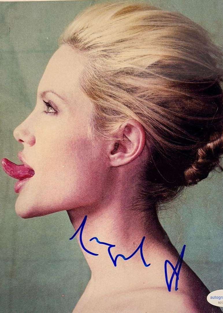 Angelina Jolie Signed 8x10 Photo - ACOA #01
