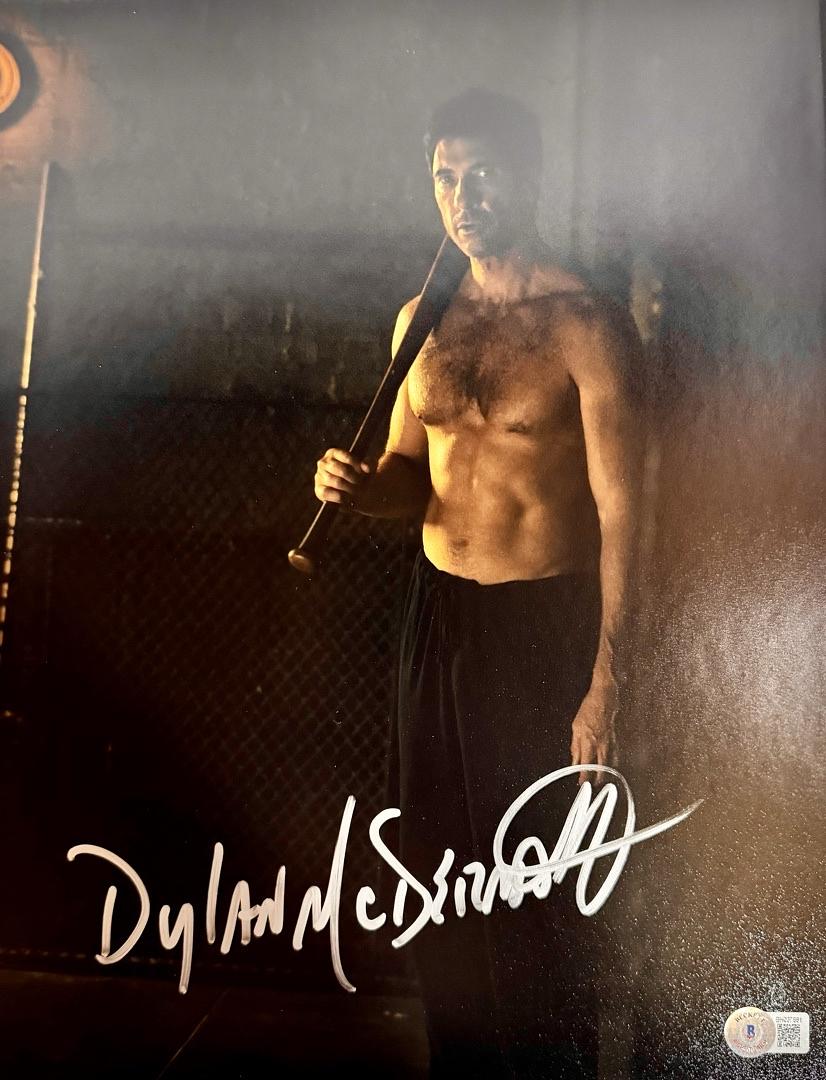 Dylan McDermott Signed 11x14 Photo (American Horror Story) - Beckett COA