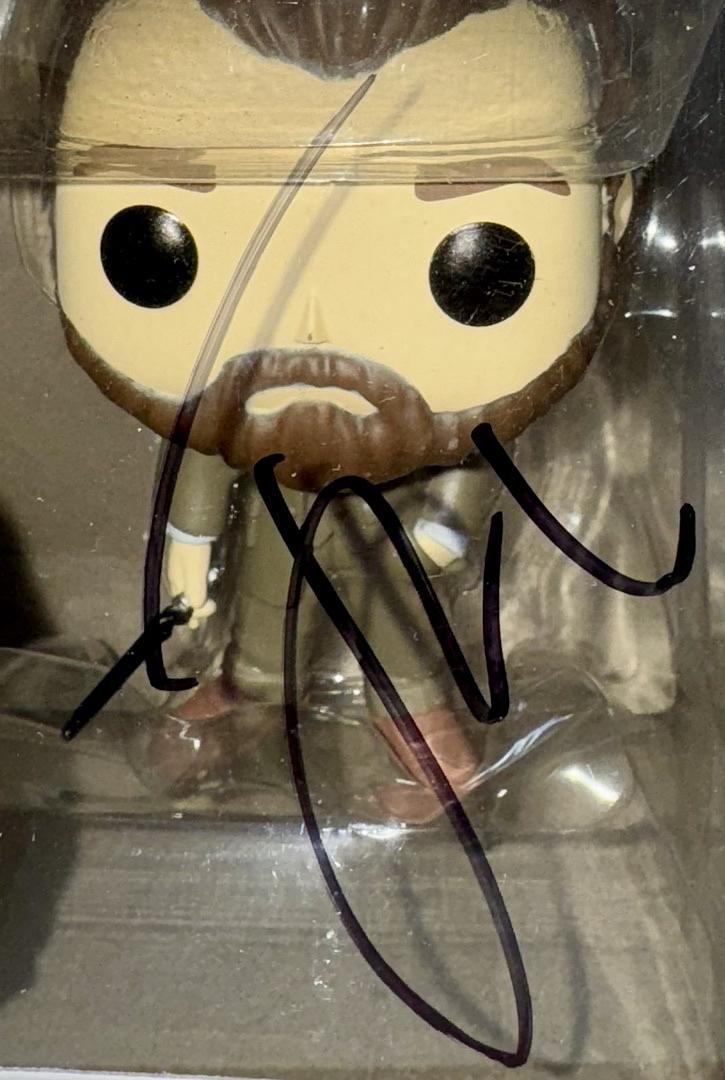 Jude Law Signed Funko Pop #15 "Albus Dumbledore" (Harry Potter) - Beckett COA