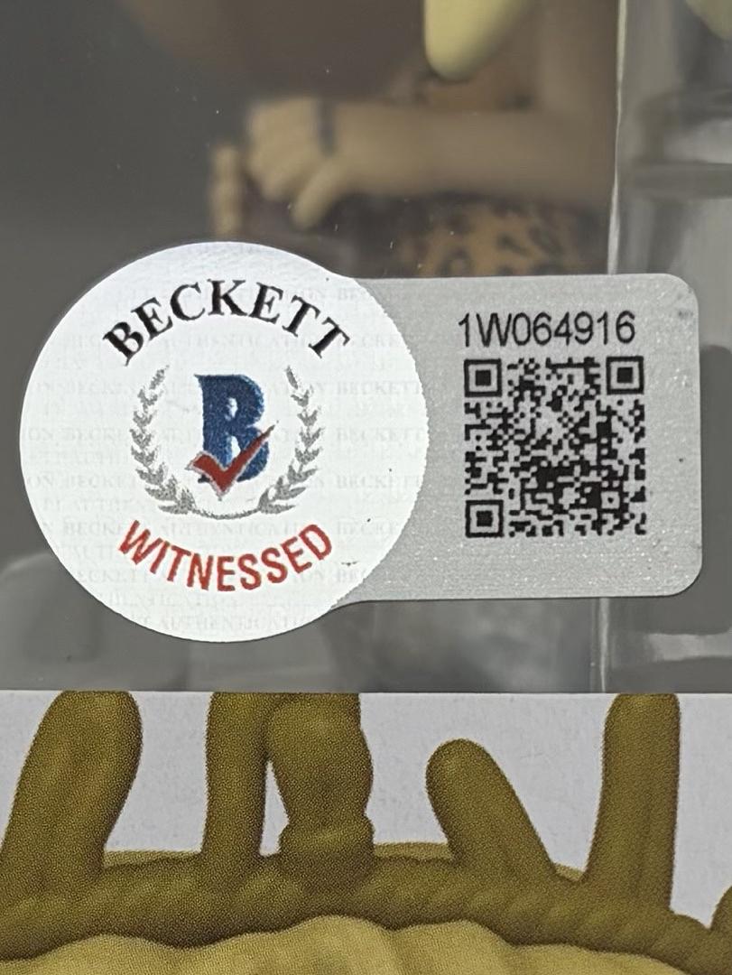 Juliette Lewis Signed Funko Pop #1453 "Natalie" (Yellowjackets) - Beckett COA