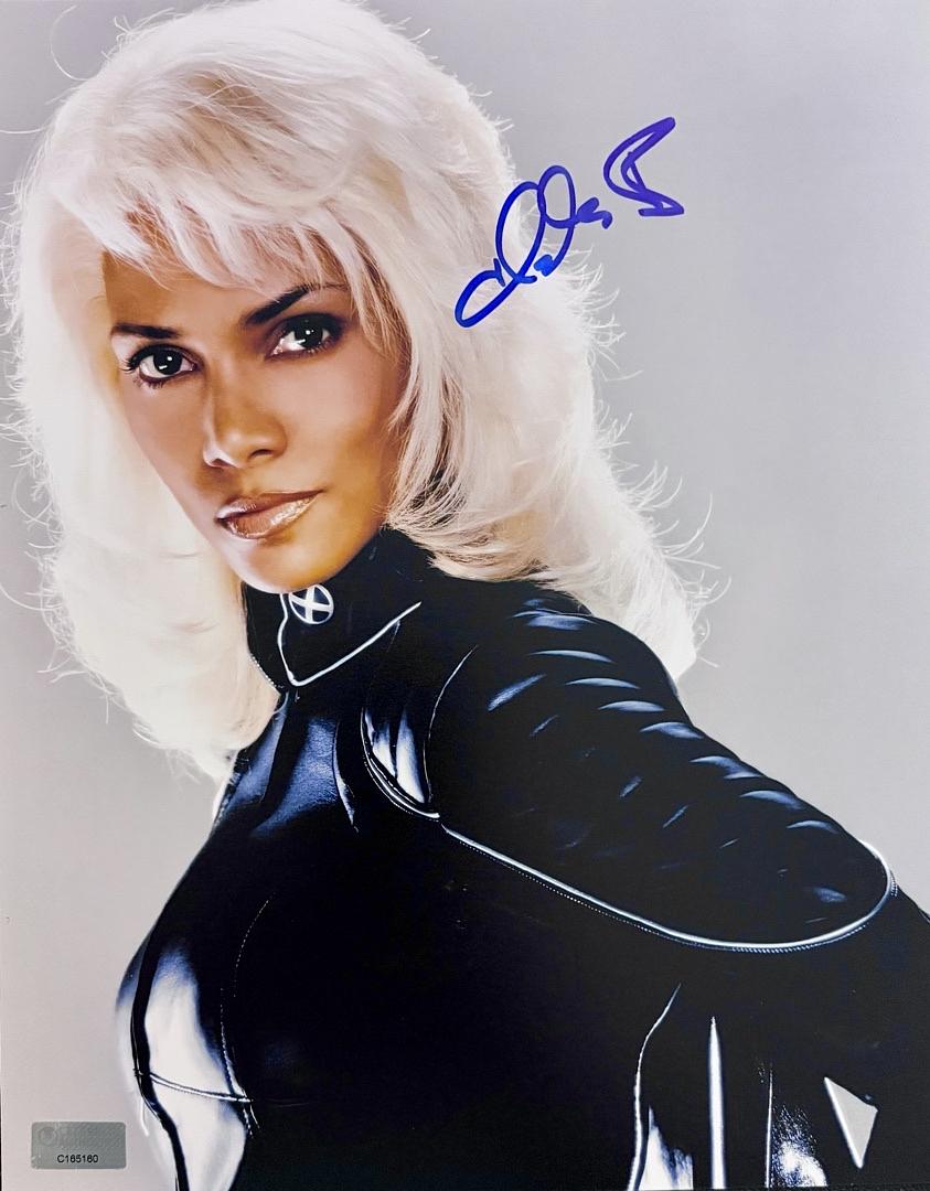 Halle Berry Signed 8x10 Photo (X-Men) - Celebrity Authentics