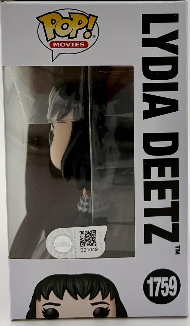 Winona Ryder signed "Lydia Deetz" Funko #1759 (Beetlejuice) - SWAU COA
