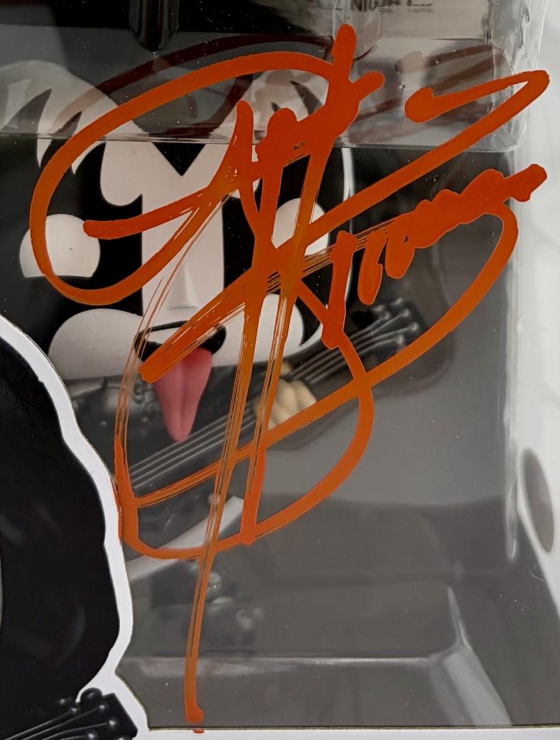Gene Simmons (KISS) signed Funko Pop #471 - JSA COA