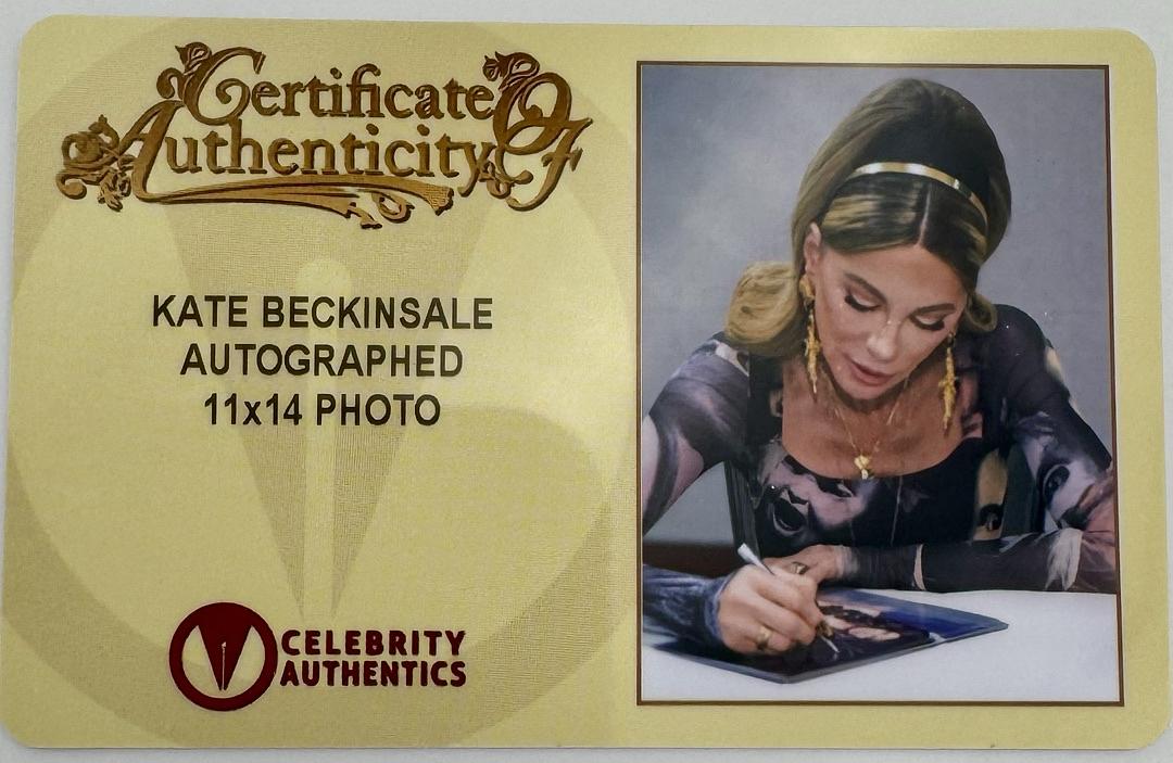 Kate Beckinsale signed (Underworld Awakening) 11x14 - Celebrity Authentics COA