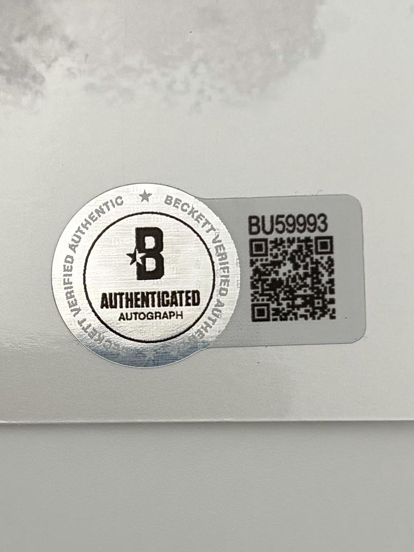 John Rhys-Davies (Raiders of the Lost Ark) signed 8x10 - Beckett COA