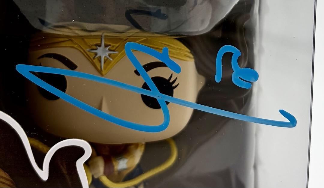 Gal Gadot Signed Funko Pop #1334 Wonder Woman (The Flash) - Celebrity Authentics COA
