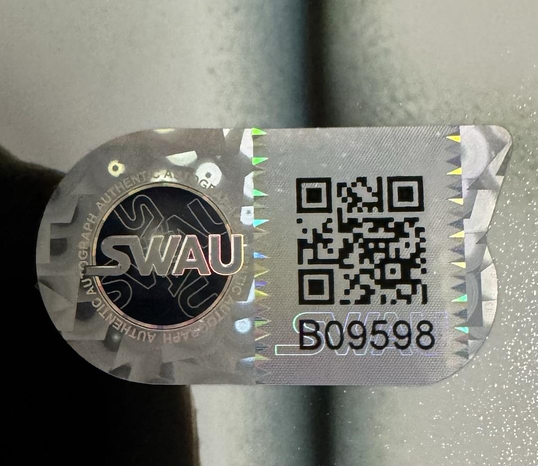 Gal Gadot Signed 8x10 Photo (Wonder Woman) - SWAU