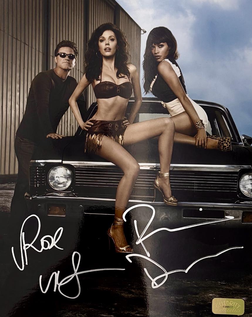 Rosario Dawson and Rose McGowan signed 8x10 (Death Proof) - Celebrity Authentics COA