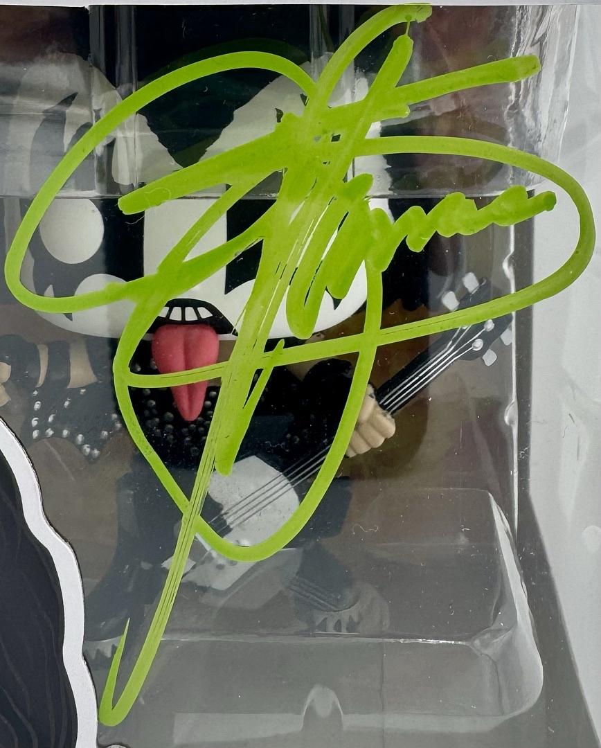 Gene Simmons (KISS) signed Funko Pop #121 - JSA COA