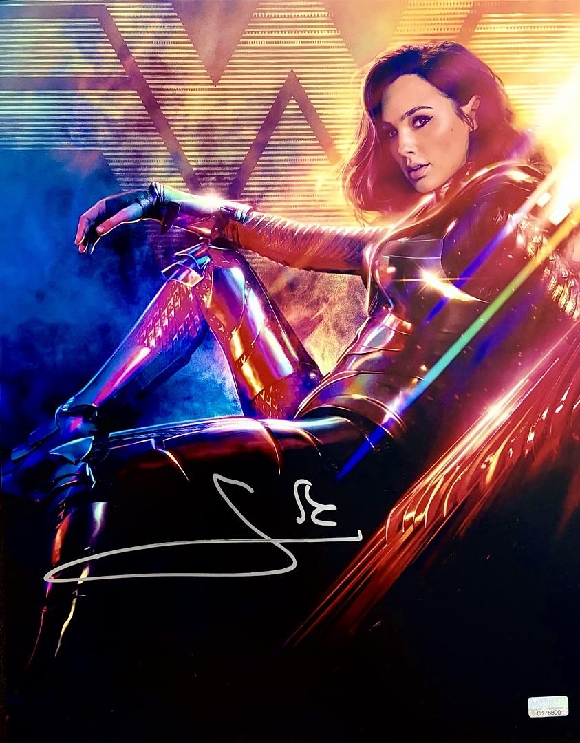Gal Gadot sexy signed 11x14 Photo (Wonder Woman) - Celebrity Authentics