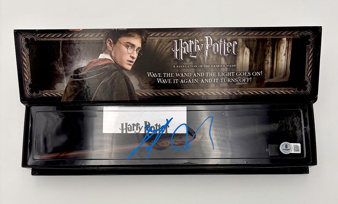 Daniel Radcliffe Signed Replica Wand (Harry Potter) - Beckett COA