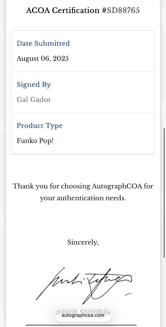 Gal Gadot Signed Funko Pop #172 (Wonder Woman) - ACOA