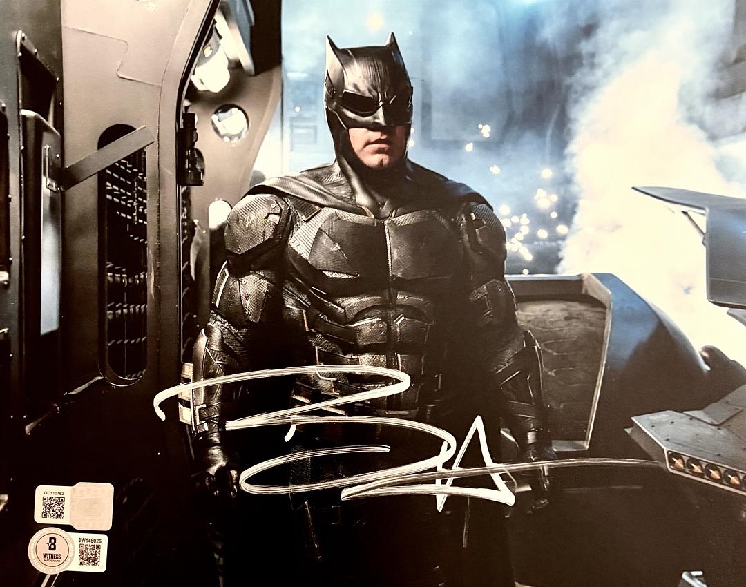 Ben Affleck signed 8x10 (Batman) - Beckett COA