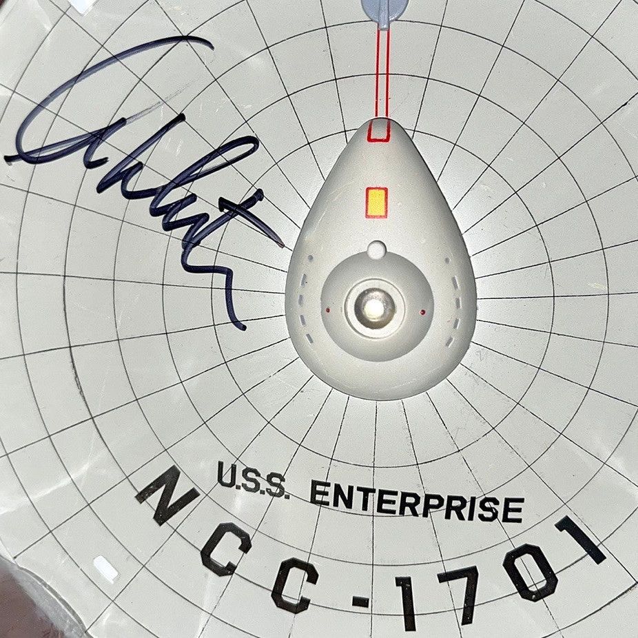 William Shatner signed U.S.S.Enterprise NCC-1701 Star Trek Ship - Beckett COA