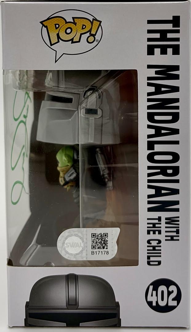 Pedro Pascal Signed Funko Pop #402 The Mandalorian (Star Wars)  - Beckett COA