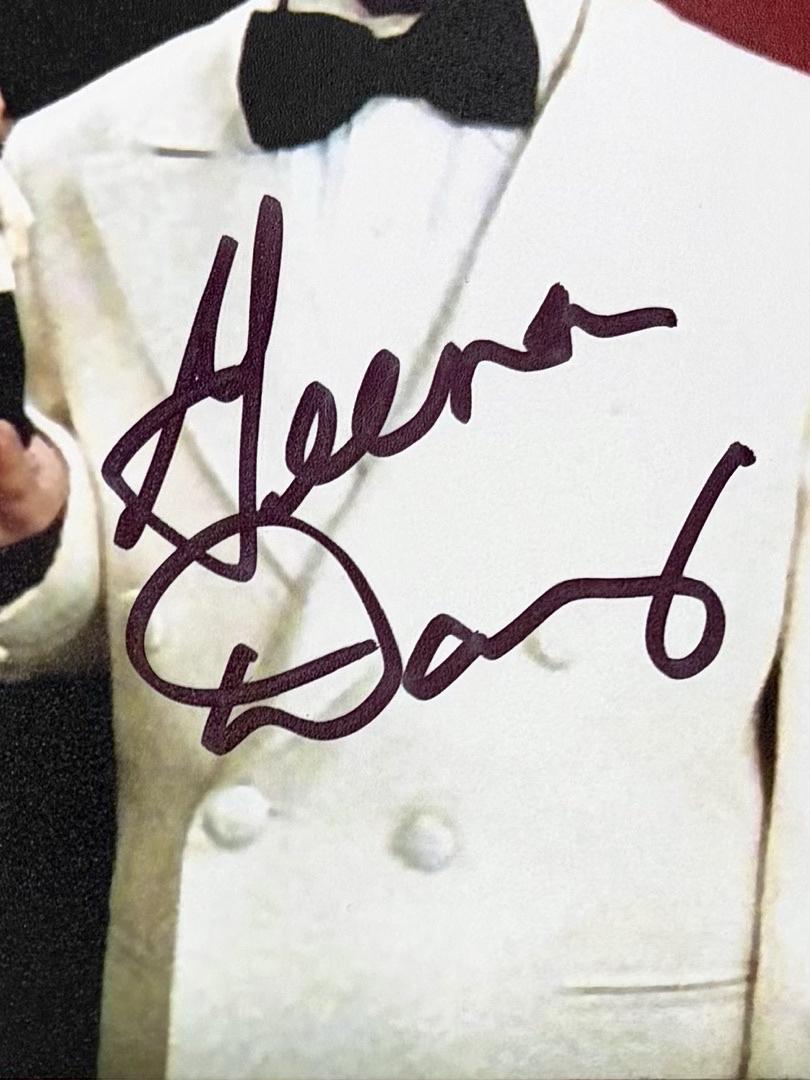 Geena Davis Signed 8x10 Photo (Stuart Little) - Beckett COA