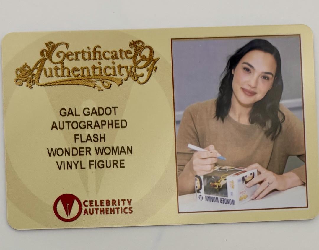Gal Gadot Signed Funko Pop #1334 Wonder Woman (The Flash) - Celebrity Authentics COA