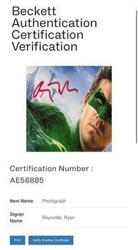 Ryan Reynolds Signed 11x14 Photo (Green Lantern) - Beckett COA