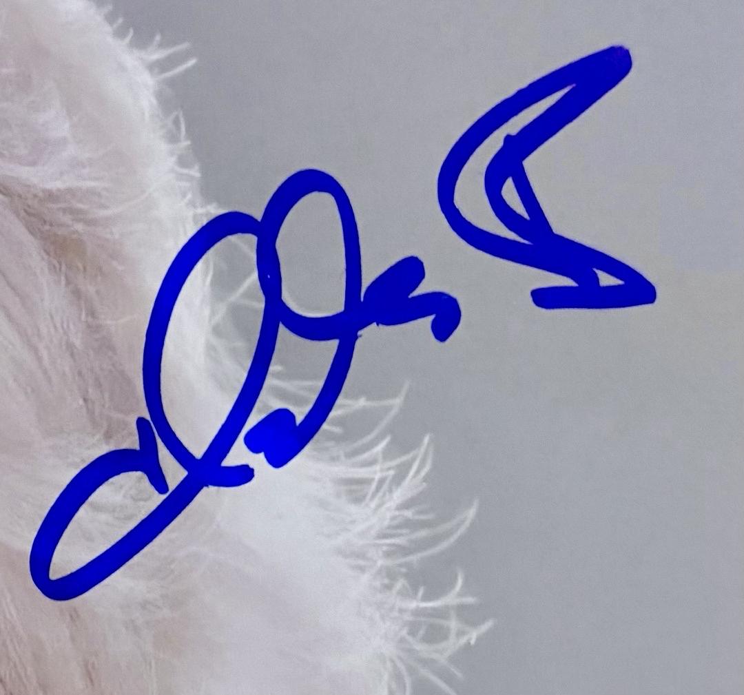 Halle Berry Signed 8x10 Photo (X-Men) - Celebrity Authentics