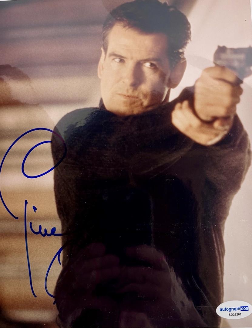 Pierce Brosnan Signed 8x10 Photo (James Bond) - ACOA