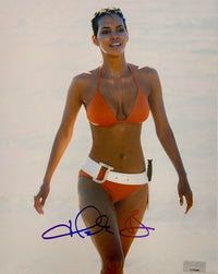 Halle Berry Signed 8x10 Photo (James Bond) - Celebrity Authentics