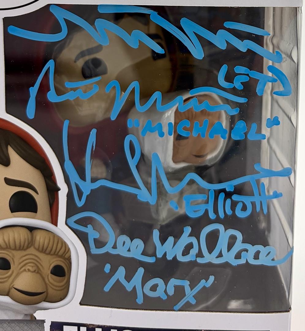 ET Cast signed Funko #1252 Henry Thomas Matthew DeMeritt Dee Wallace Stone Robert McNaughton - JSA COA