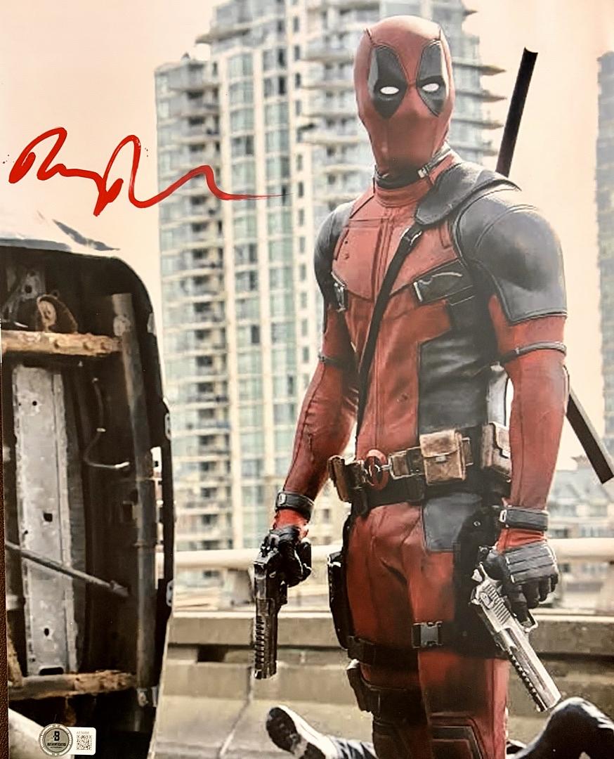 Ryan Reynolds Deadpool Signed 11x14 Photo  - Beckett COA