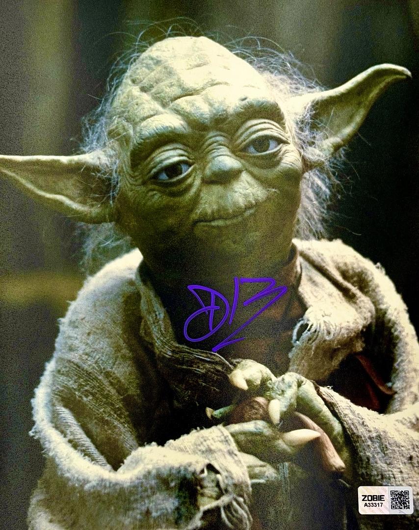 Deep Roy signed 8x10 "Yoda" photo (Star Wars) - Zobie COA
