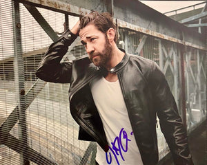 John Krasinski Signed 8x10 Photo -SWAU COA
