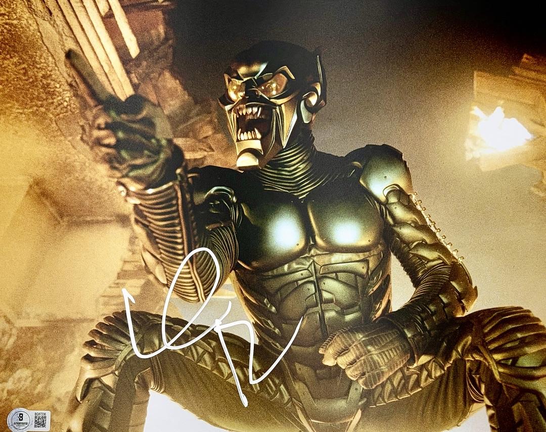 Willem Dafoe Green Goblin signed 11x14 (Spiderman) - Beckett COA