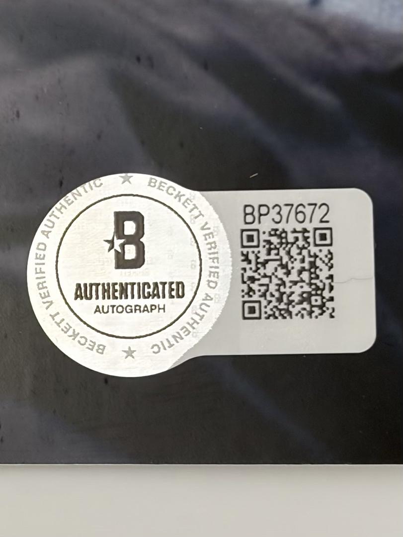 Tim Robbins signed 8x10 (Green Lantern) - Beckett COA